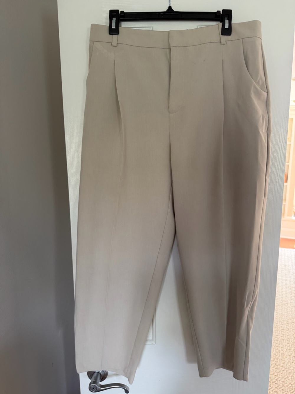 Zara Cream Cropped Pleated Trousers with Tan Belt - Picture 2 of 4